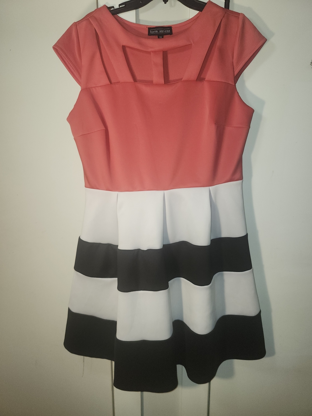 karin stevens Coral, White & Black High-Low Dress